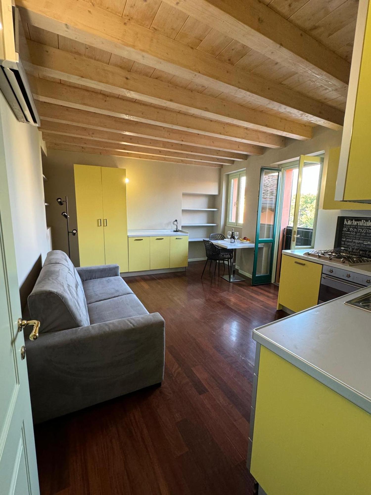 Splendid Apartment Desenzano del Garda Bagian luar foto