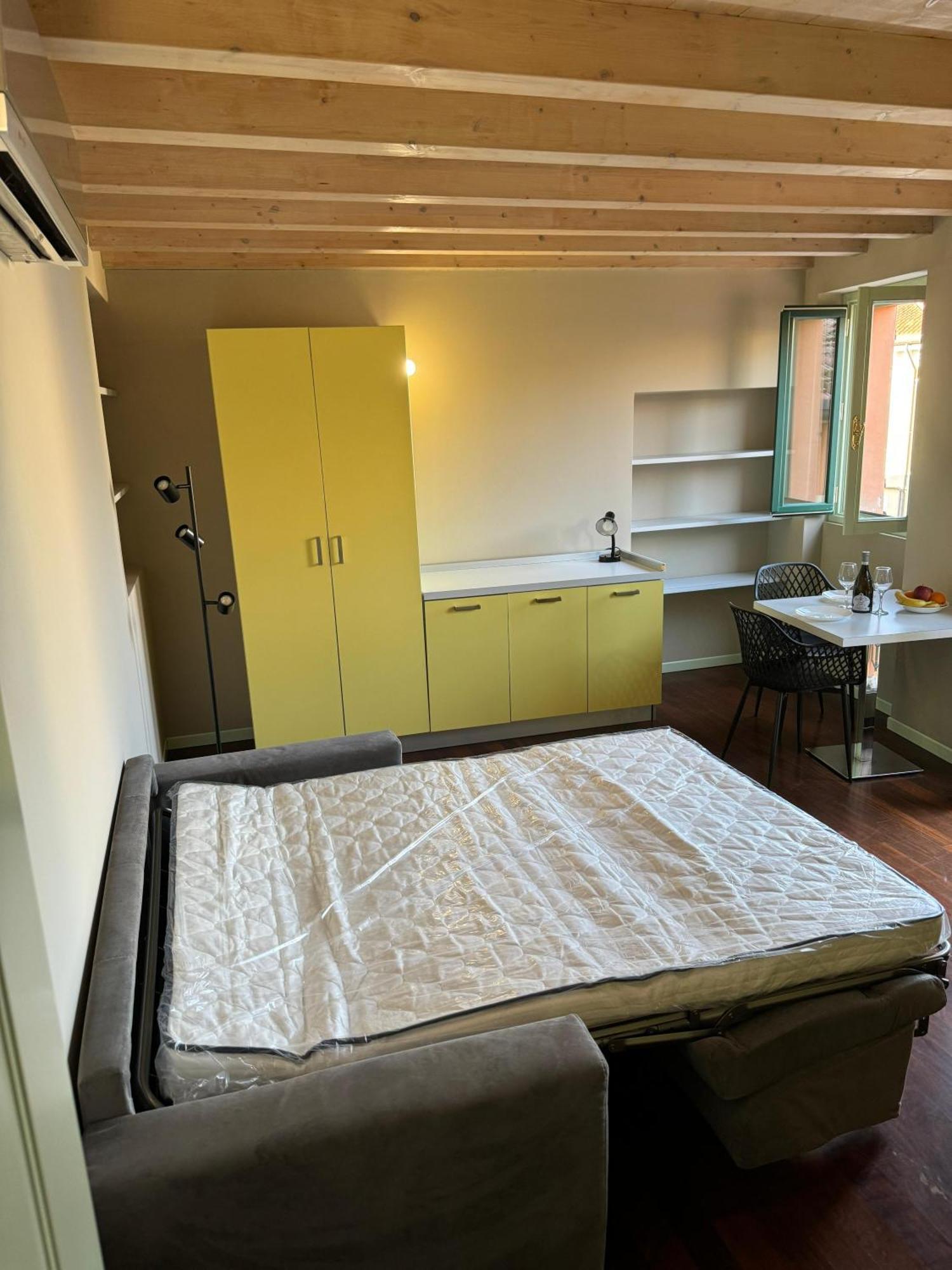 Splendid Apartment Desenzano del Garda Bagian luar foto