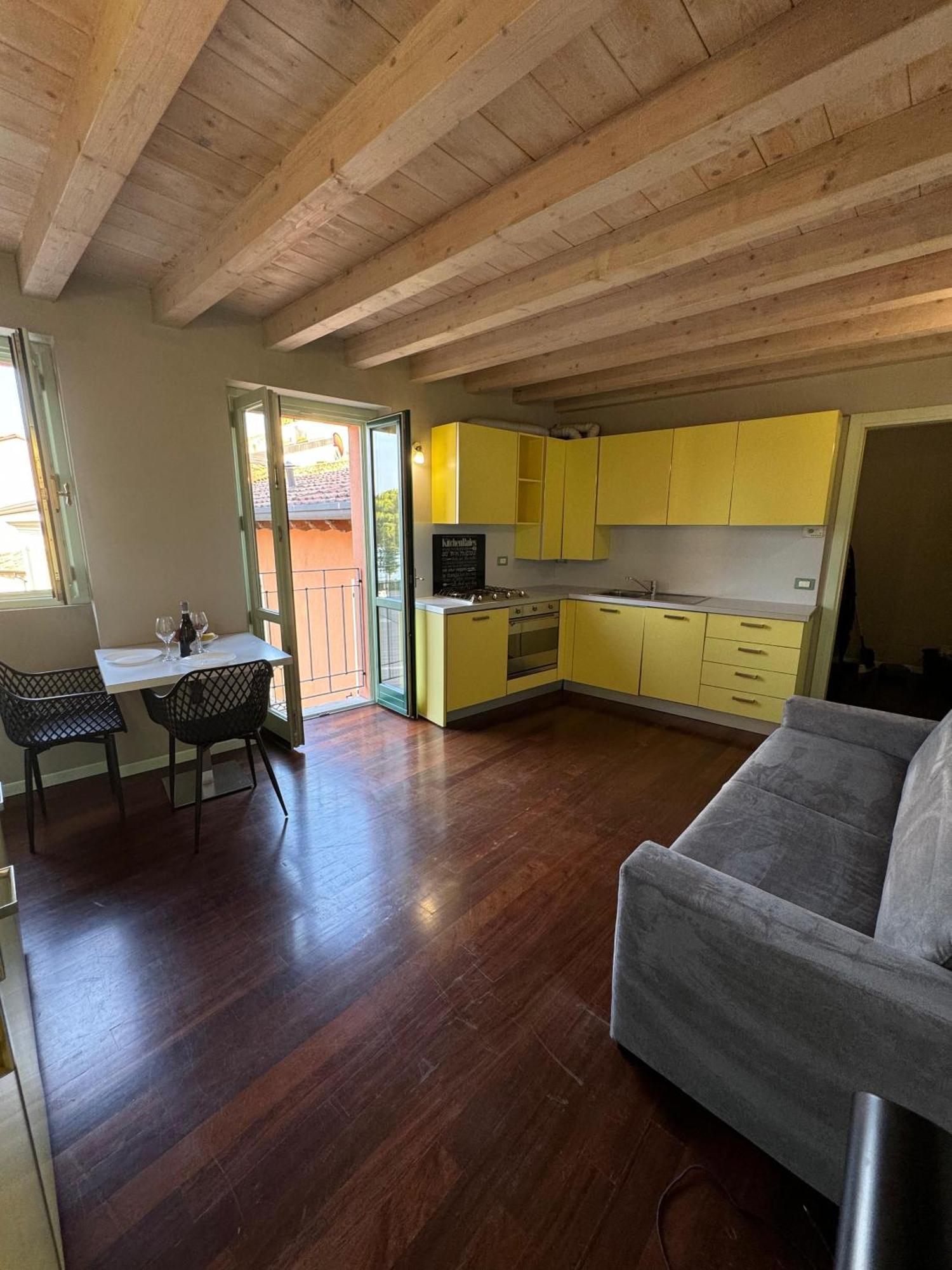 Splendid Apartment Desenzano del Garda Bagian luar foto